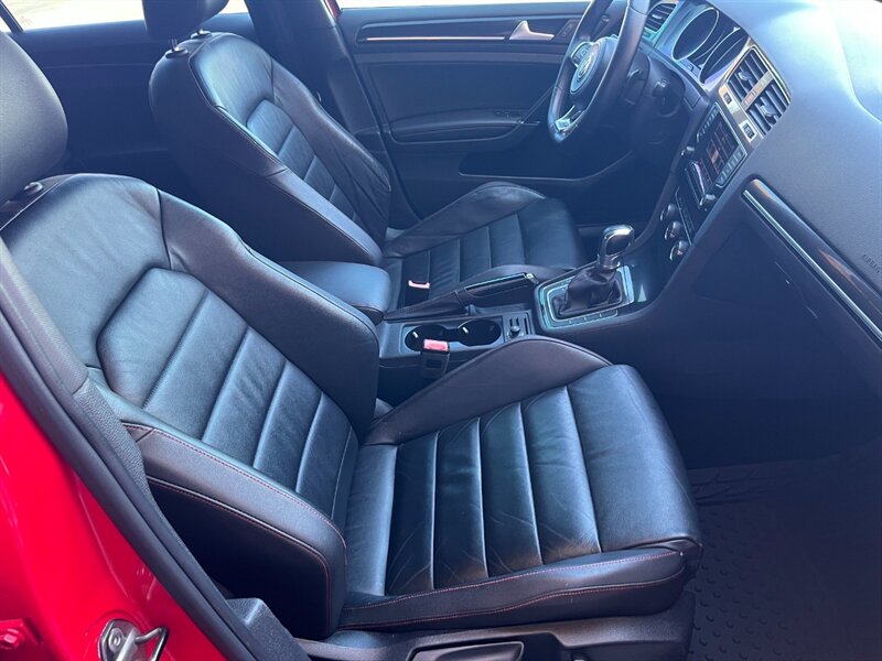 2015 Volkswagen Golf GTI SE - Photo 13 - St. George, UT 84770-2625
