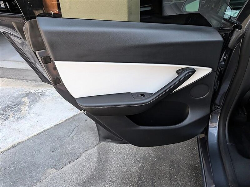 2022 Tesla Model Y Performance - Photo 24 - Bountiful, UT 84010