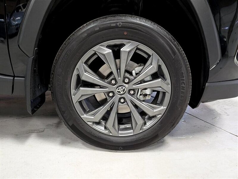 2024 Toyota RAV4 Hybrid XLE Premium - Photo 12 - Bountiful, UT 84010