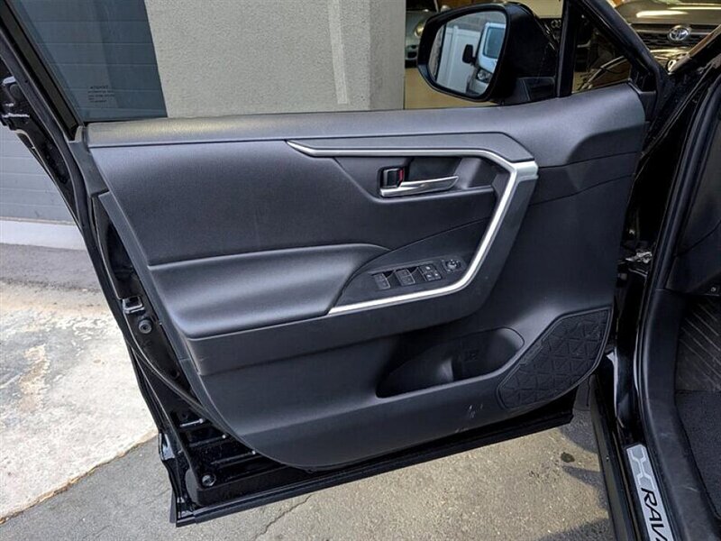 2024 Toyota RAV4 Hybrid XLE Premium - Photo 18 - Bountiful, UT 84010