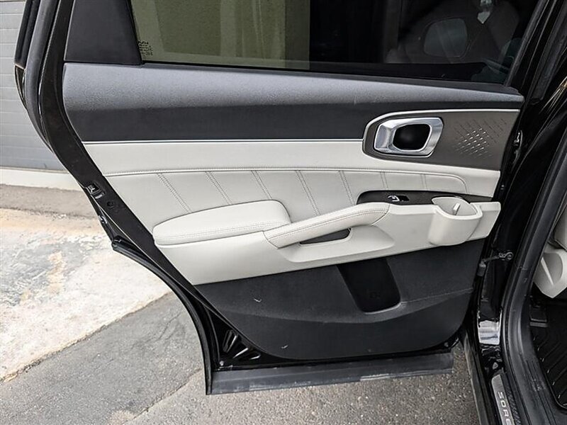 2022 Kia Sorento Plug-In Hybrid SX - Photo 25 - Bountiful, UT 84010