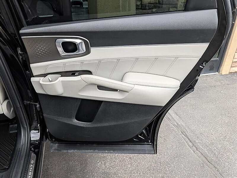 2022 Kia Sorento Plug-In Hybrid SX - Photo 29 - Bountiful, UT 84010