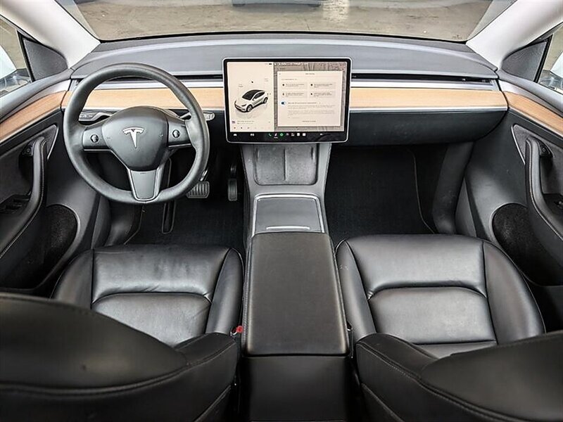 2023 Tesla Model Y Long Range w/ Acceleration Boost - Photo 3 - Bountiful, UT 84010