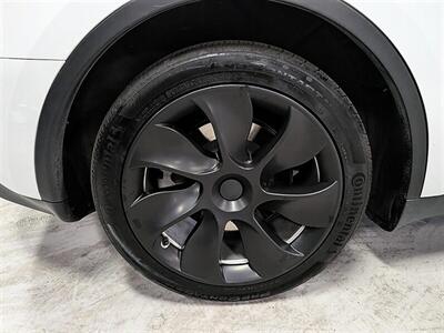 2023 Tesla Model Y Long Range w/ Acceleration Boost - Photo 13 - Bountiful, UT 84010