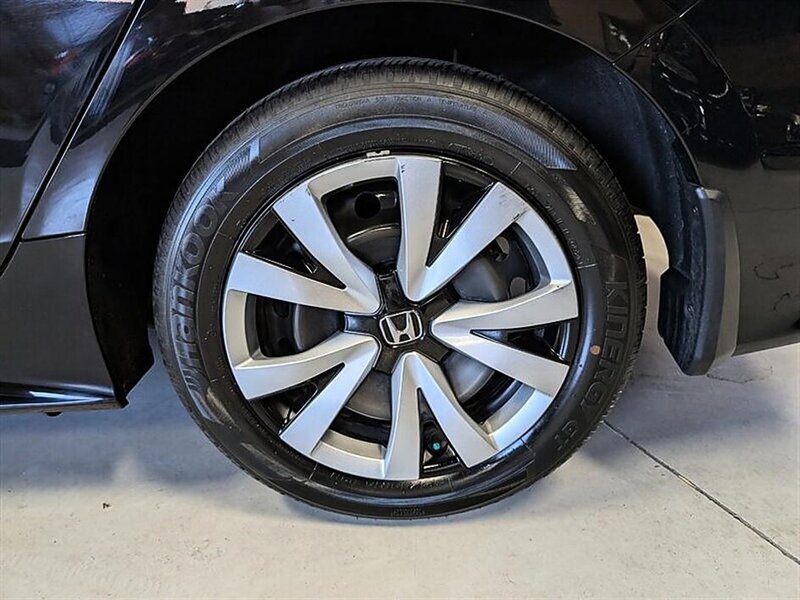 2022 Honda Civic LX - Photo 14 - Bountiful, UT 84010