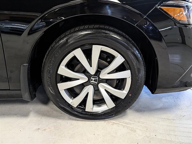 2022 Honda Civic LX - Photo 12 - Bountiful, UT 84010