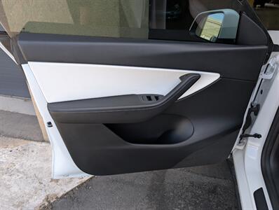 2021 Tesla Model Y Long Range w/ Acceleration Boost - Photo 18 - Bountiful, UT 84010
