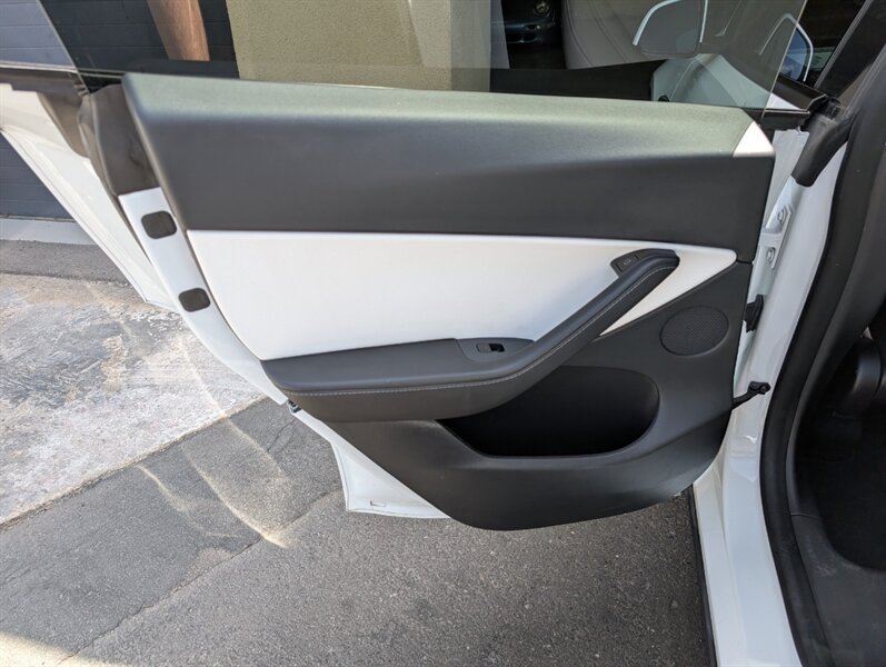2021 Tesla Model Y Long Range w/ Acceleration Boost - Photo 24 - Bountiful, UT 84010