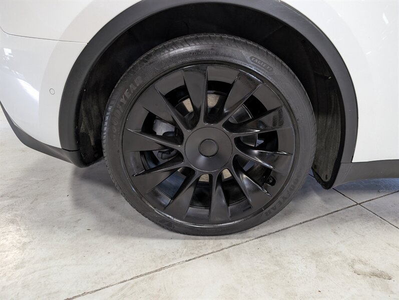 2021 Tesla Model Y Long Range w/ Acceleration Boost - Photo 13 - Bountiful, UT 84010