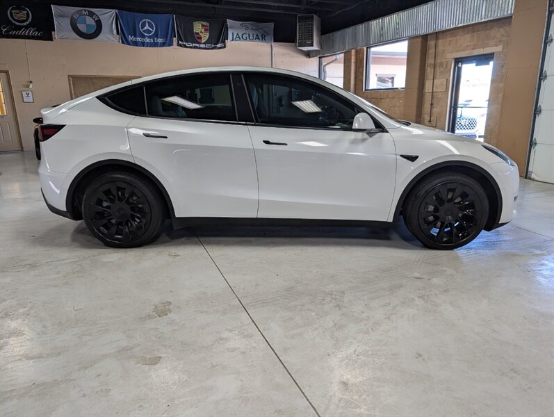 2021 Tesla Model Y Long Range w/ Acceleration Boost - Photo 11 - Bountiful, UT 84010