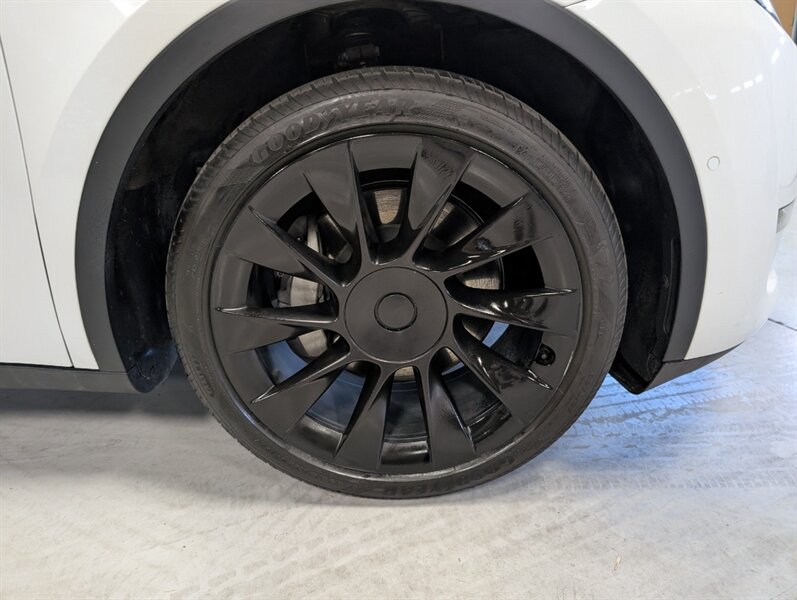 2021 Tesla Model Y Long Range w/ Acceleration Boost - Photo 12 - Bountiful, UT 84010