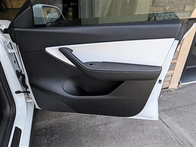 2021 Tesla Model Y Long Range w/ Acceleration Boost - Photo 29 - Bountiful, UT 84010
