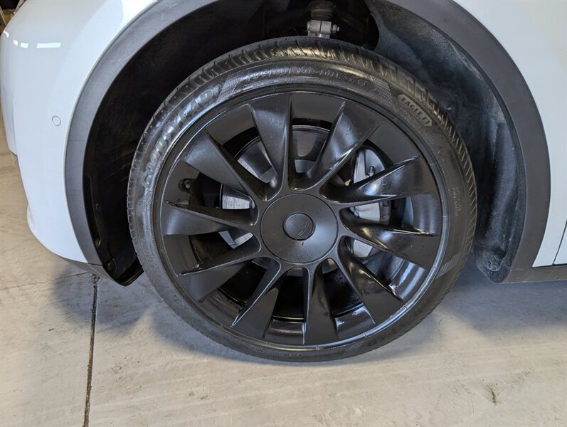 2021 Tesla Model Y Long Range w/ Acceleration Boost - Photo 15 - Bountiful, UT 84010