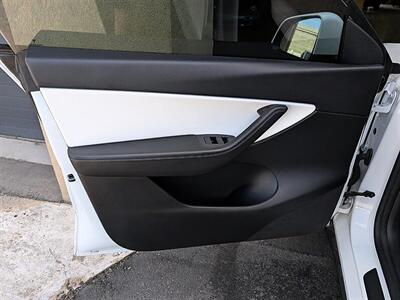 2021 Tesla Model Y Long Range w/ Acceleration Boost - Photo 18 - Bountiful, UT 84010