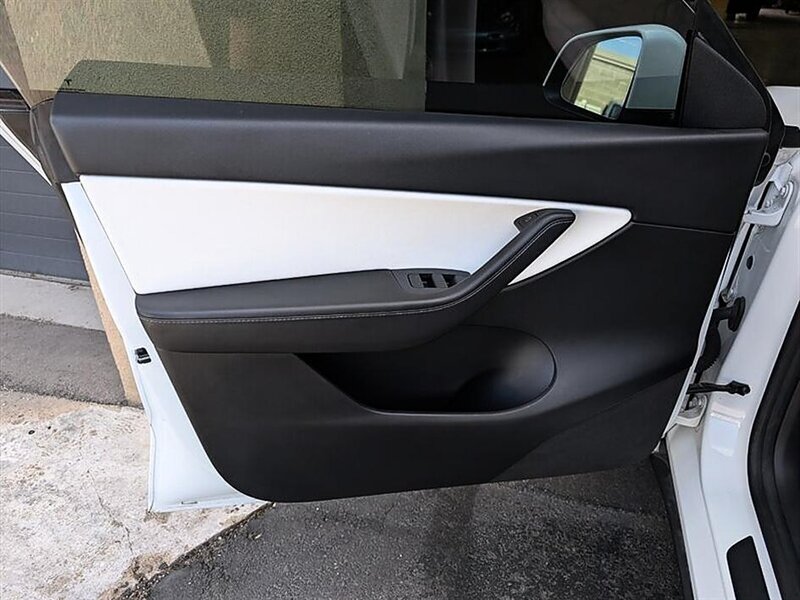 2021 Tesla Model Y Long Range w/ Acceleration Boost - Photo 18 - Bountiful, UT 84010