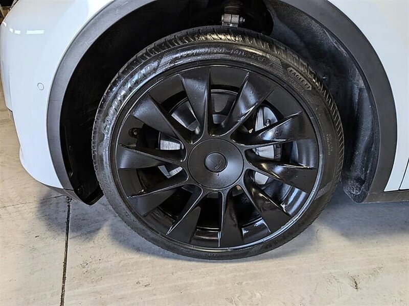 2021 Tesla Model Y Long Range w/ Acceleration Boost - Photo 15 - Bountiful, UT 84010