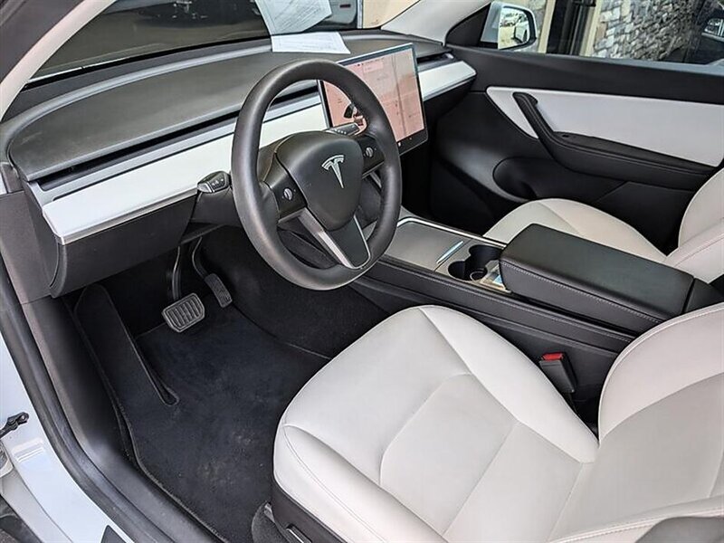 2021 Tesla Model Y Long Range w/ Acceleration Boost - Photo 2 - Bountiful, UT 84010