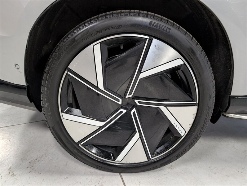 2025 Volvo EX90 Performance Ultra 7-Passenger - Photo 13 - Bountiful, UT 84010