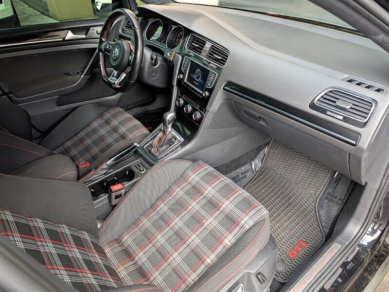 2017 Volkswagen Golf GTI Sport   - Photo 5 - Bountiful, UT 84010