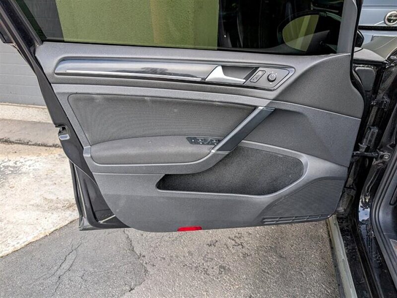 2017 Volkswagen Golf GTI Sport   - Photo 18 - Bountiful, UT 84010