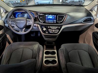 2017 Chrysler Pacifica Touring   - Photo 3 - Bountiful, UT 84010