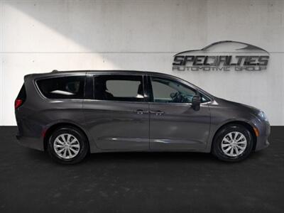 2017 Chrysler Pacifica Touring   - Photo 11 - Bountiful, UT 84010