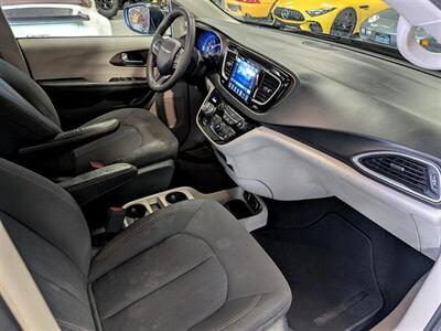 2017 Chrysler Pacifica Touring   - Photo 4 - Bountiful, UT 84010