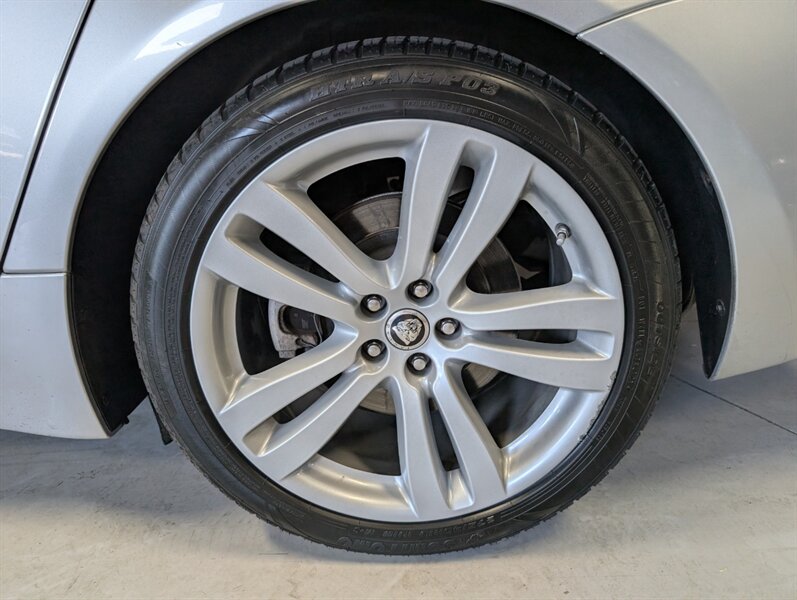 2012 Jaguar XJL Portfolio - Photo 14 - Bountiful, UT 84010
