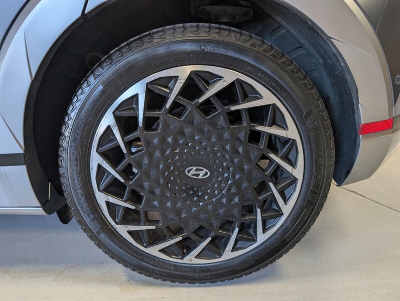 2024 Hyundai IONIQ 5 Limited - Photo 14 - Bountiful, UT 84010