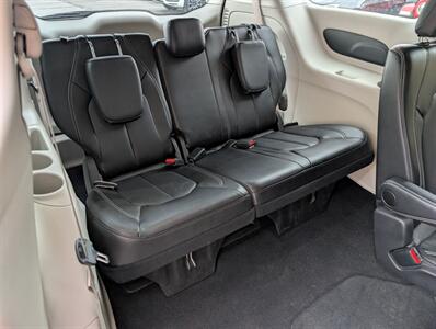 2024 Chrysler Pacifica Touring L   - Photo 29 - Bountiful, UT 84010