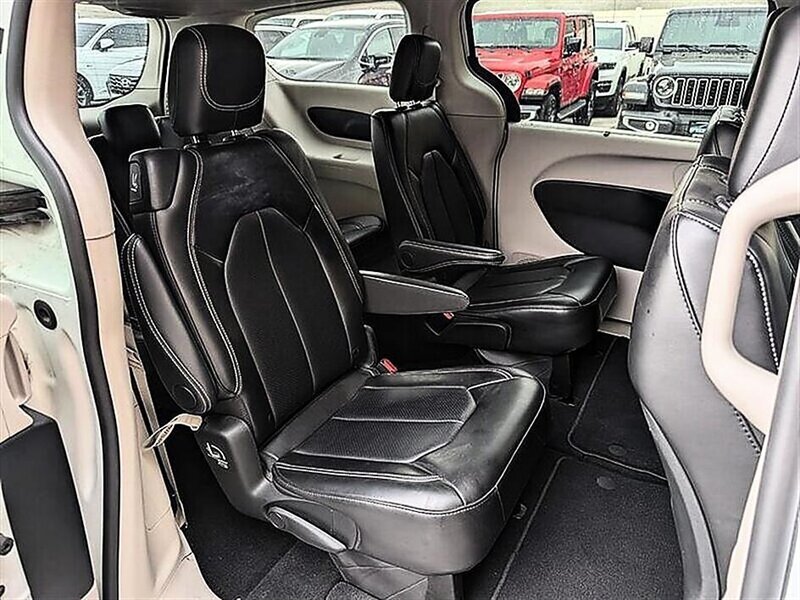 2024 Chrysler Pacifica Touring L - Photo 28 - Bountiful, UT 84010