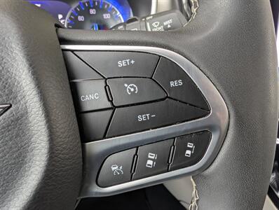 2024 Chrysler Pacifica Touring L   - Photo 22 - Bountiful, UT 84010