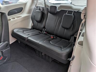 2024 Chrysler Pacifica Touring L   - Photo 26 - Bountiful, UT 84010