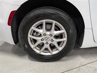2024 Chrysler Pacifica Touring L   - Photo 13 - Bountiful, UT 84010