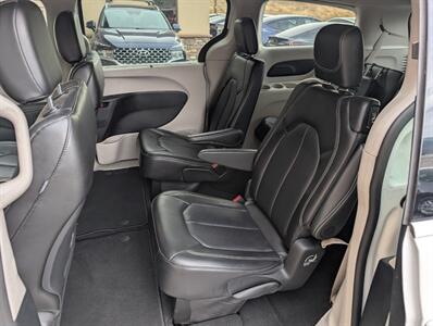 2024 Chrysler Pacifica Touring L   - Photo 25 - Bountiful, UT 84010
