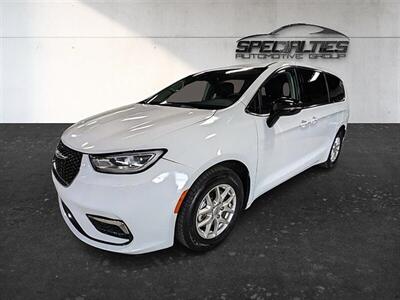 2024 Chrysler Pacifica Touring L - Photo 5 - Bountiful, UT 84010