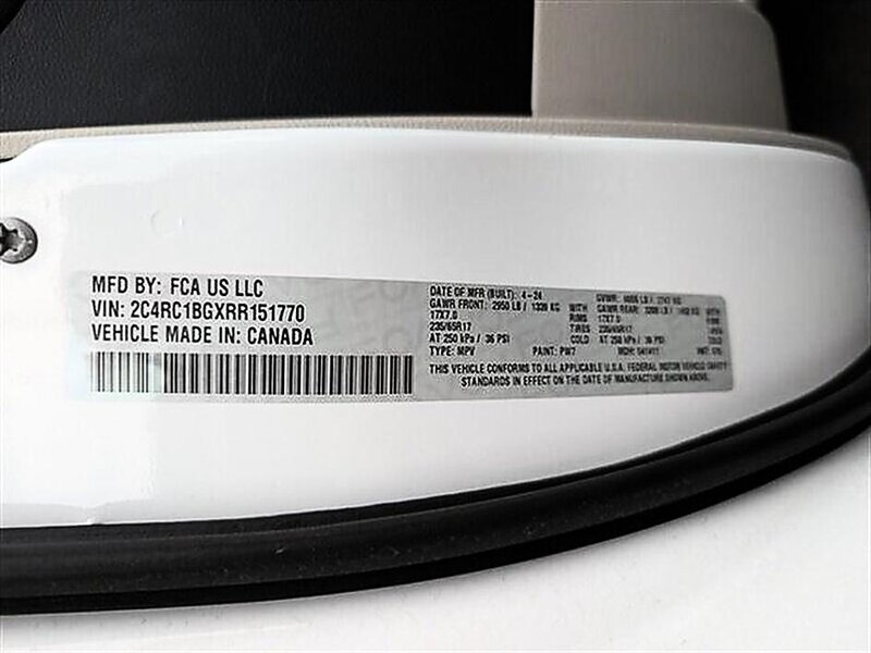 2024 Chrysler Pacifica Touring L - Photo 33 - Bountiful, UT 84010