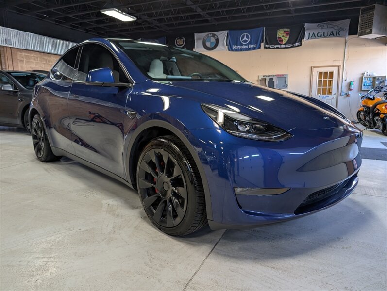 2023 Tesla Model Y Long Range  7-Passenger - Photo 1 - Bountiful, UT 84010