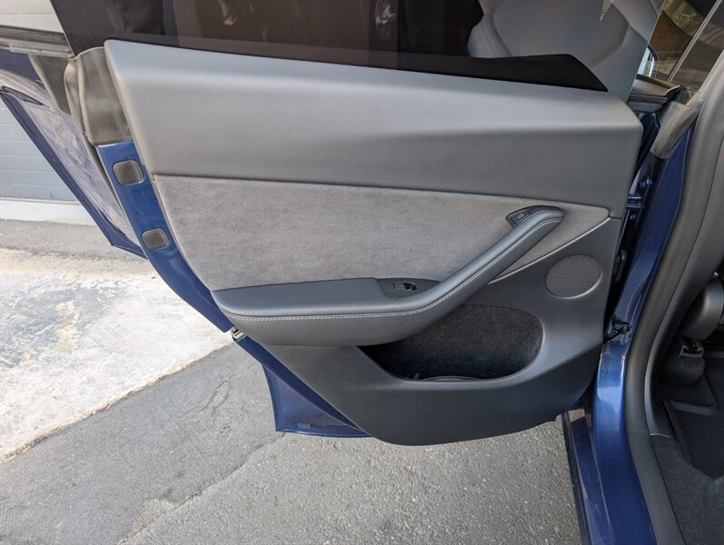 2023 Tesla Model Y Long Range 7-Passenger - Photo 22 - Bountiful, UT 84010