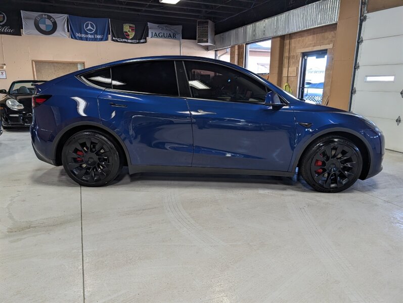 2023 Tesla Model Y Long Range 7-Passenger - Photo 11 - Bountiful, UT 84010