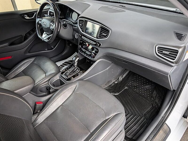 2018 Hyundai IONIQ Plug-in Hybrid Limited - Photo 4 - Bountiful, UT 84010