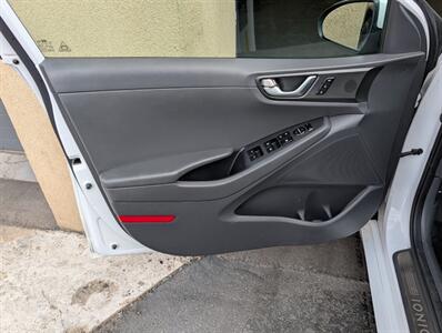 2018 Hyundai IONIQ Plug-in Hybrid Limited   - Photo 18 - Bountiful, UT 84010
