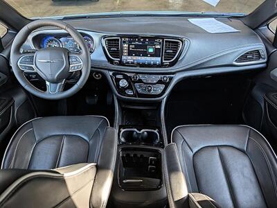 2026 Chrysler Pacifica Limited   - Photo 3 - Bountiful, UT 84010