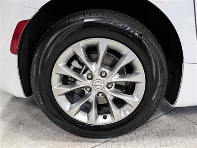 2026 Chrysler Pacifica Limited   - Photo 13 - Bountiful, UT 84010