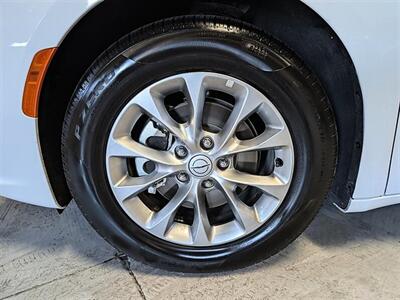 2026 Chrysler Pacifica Limited   - Photo 15 - Bountiful, UT 84010