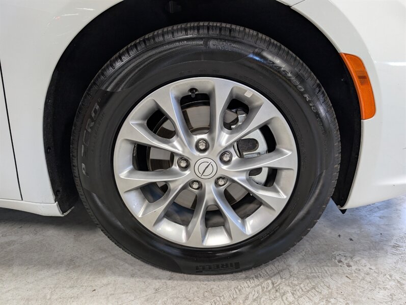 2026 Chrysler Pacifica Limited - Photo 12 - Bountiful, UT 84010