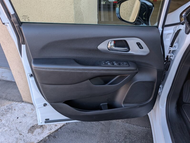 2026 Chrysler Pacifica Limited - Photo 18 - Bountiful, UT 84010