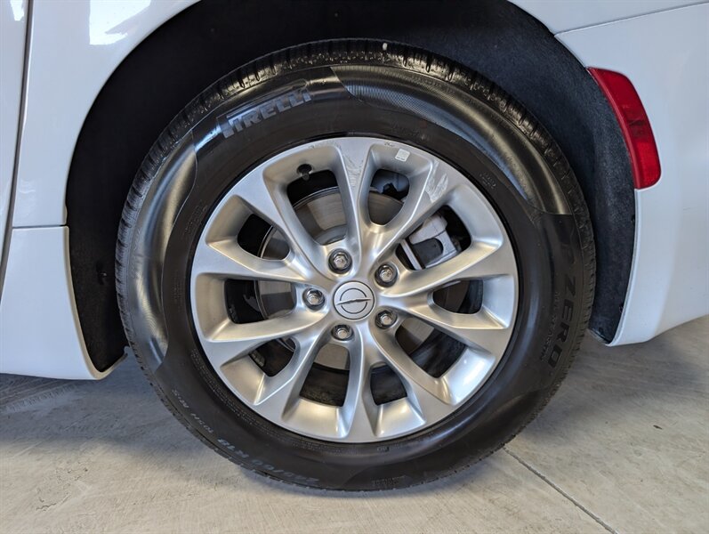 2026 Chrysler Pacifica Limited - Photo 14 - Bountiful, UT 84010