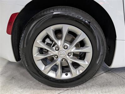 2026 Chrysler Pacifica Limited - Photo 13 - Bountiful, UT 84010