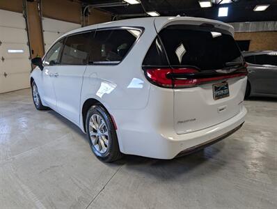 2026 Chrysler Pacifica Limited - Photo 8 - Bountiful, UT 84010
